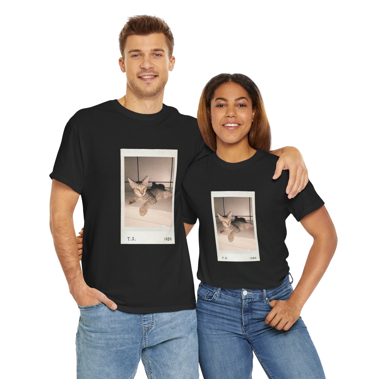 Retro Cat T-shirt | Vintage Pop Music Tee | Cat Lover Gift | Casual Aesthetic Apparel