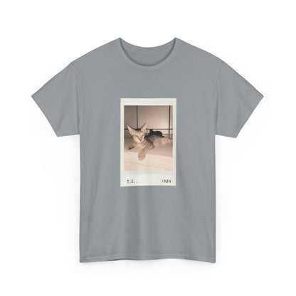 Retro Cat T-shirt | Vintage Pop Music Tee | Cat Lover Gift | Casual Aesthetic Apparel