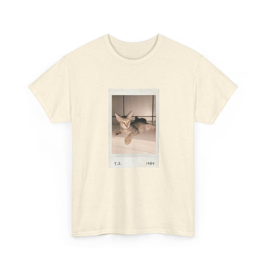 Retro Cat T-shirt | Vintage Pop Music Tee | Cat Lover Gift | Casual Aesthetic Apparel